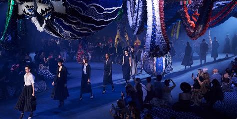 miss dior valkyrie|Dior's spectacular show set designed by Joana Vasconcelos.